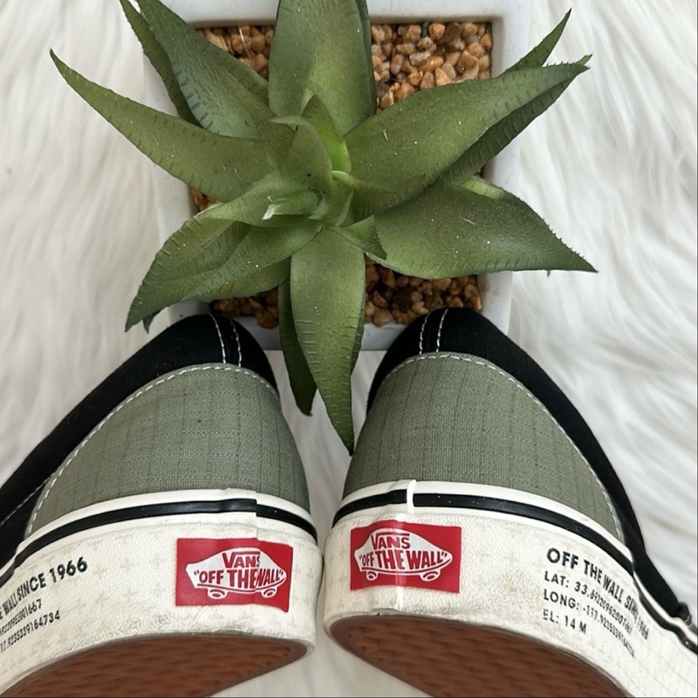 VAN’S | Men’s Classic Slip-On 66 Supply Sneakers |Vetiver Black Green | Size 8.5 - Picture 7 of 13